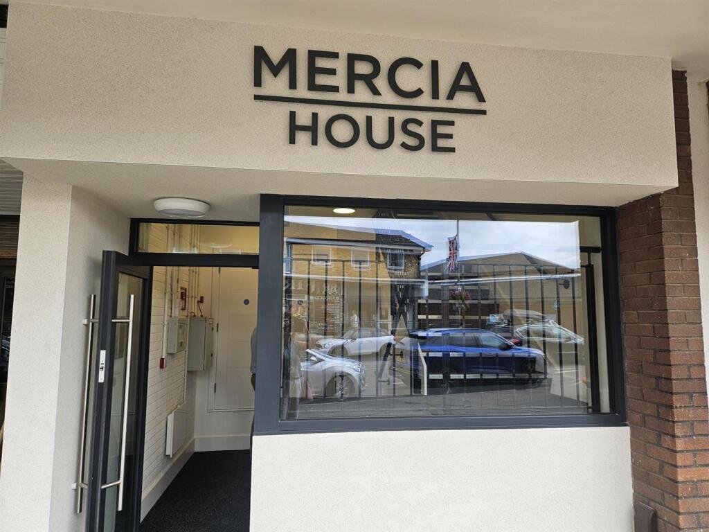 Main image of property: Flat 6, Mercia House, Market Square, Sandy