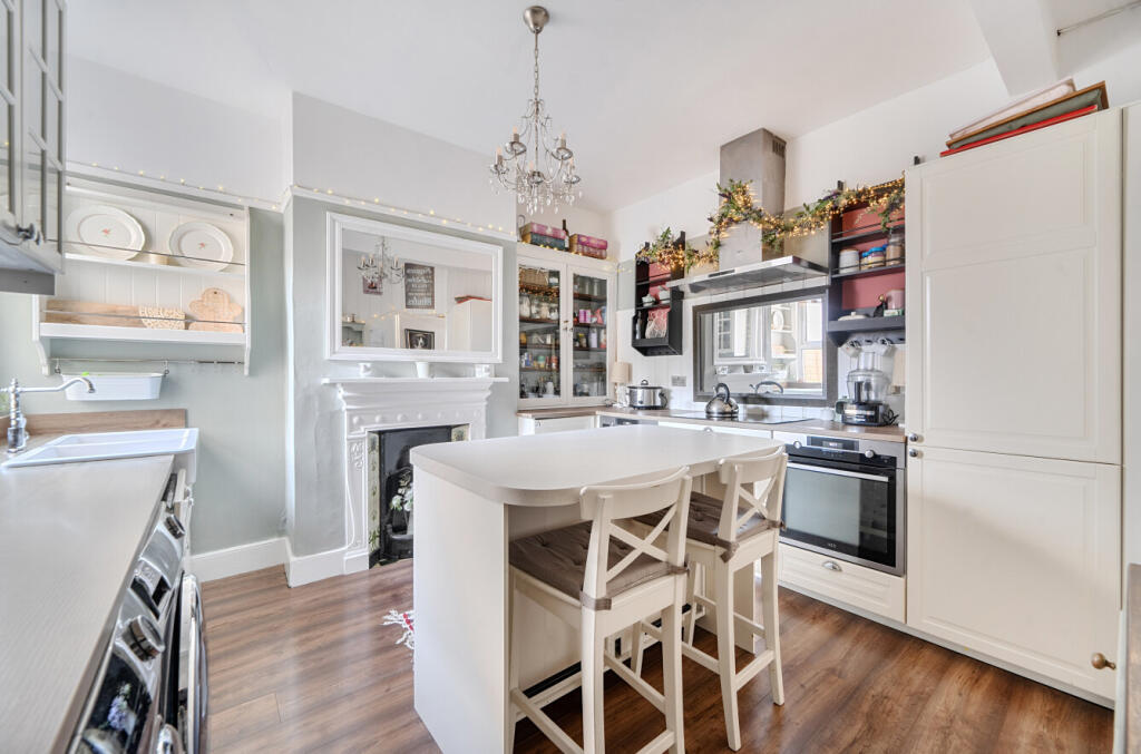 Gordon Road, Worthing, West Sussex, BN11 - View 4