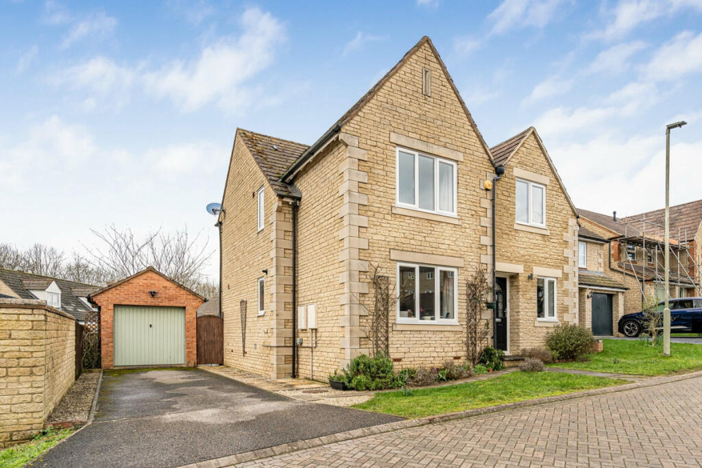 Main image of property: Poppylands, Bicester, OX26