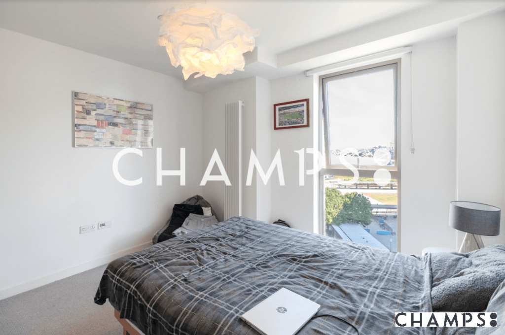 Apartment in London, Custom House, Canning Town - More