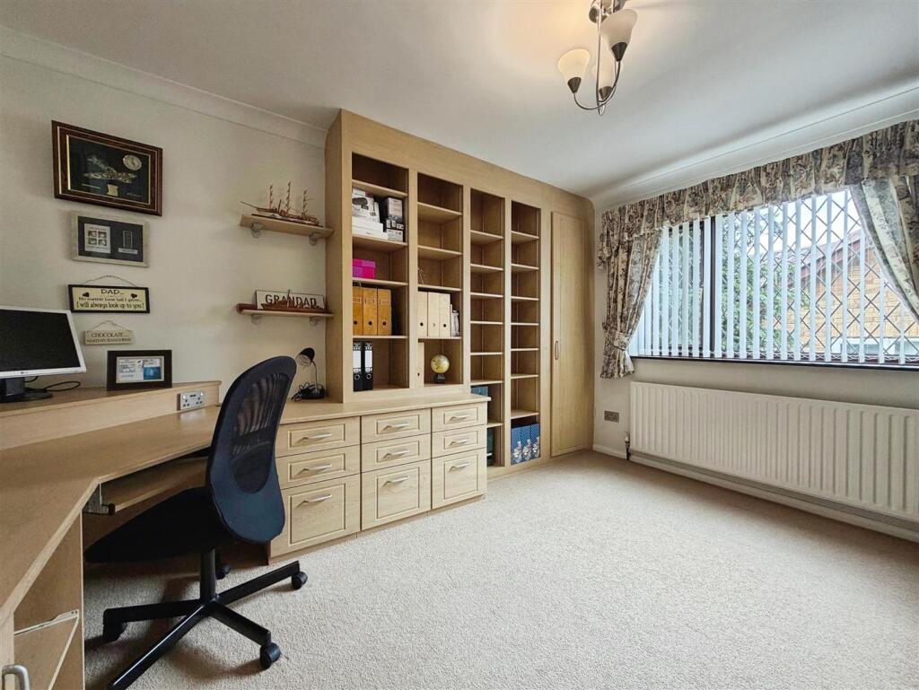 House in Rotherham, Todwick - View 5