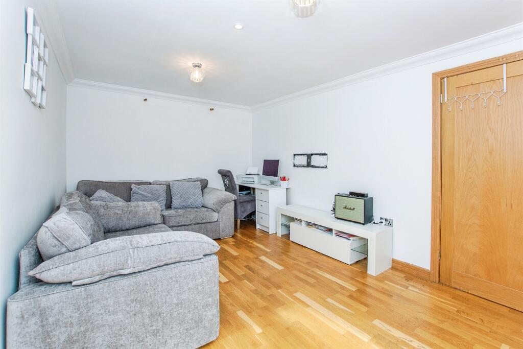 House in Peterborough - View 3