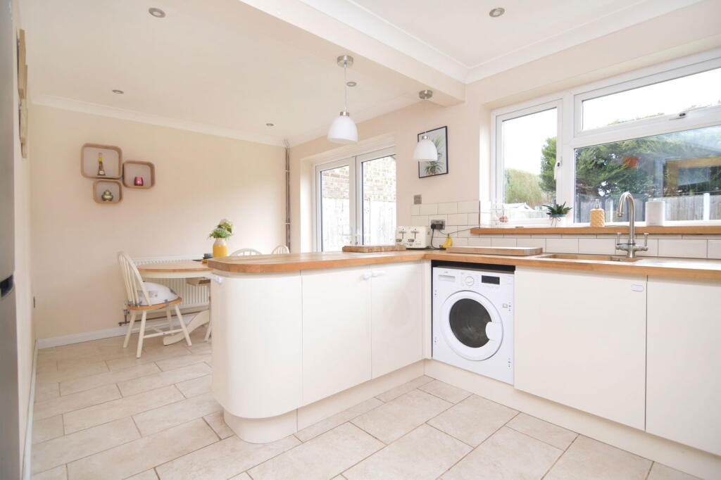 Briar Close, Grimston photo 2