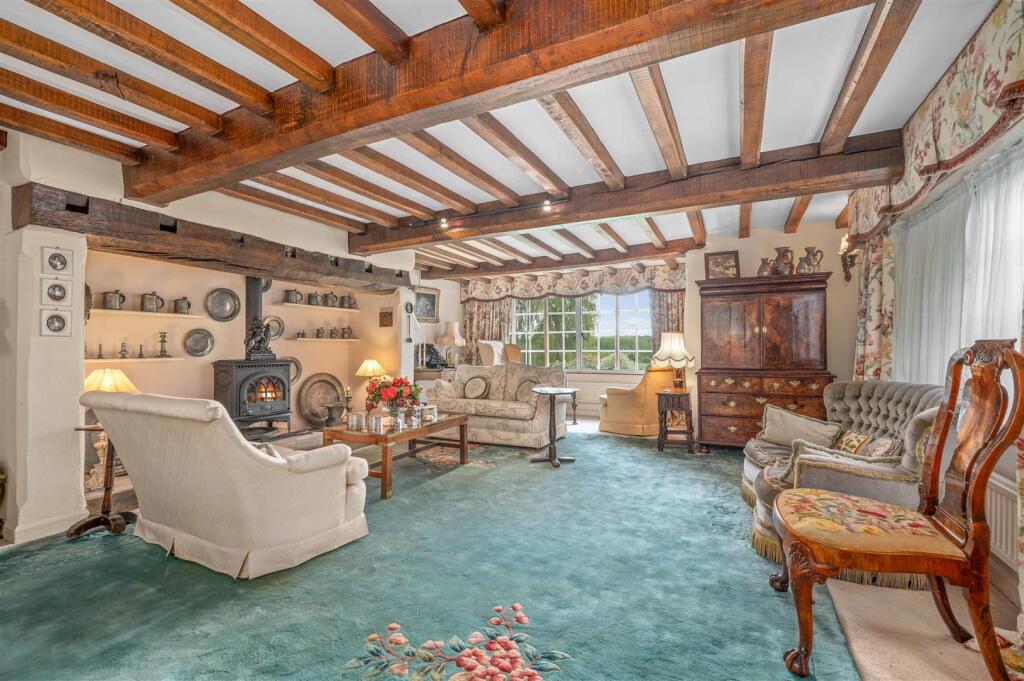 House in Stratford-on-Avon, Warwickshire - View 6