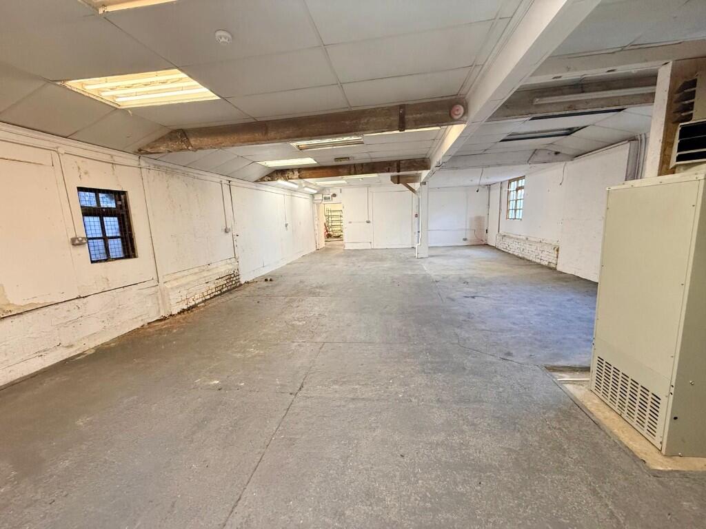 Main image of property: 2100 sq.ft workshop space - West Windsor