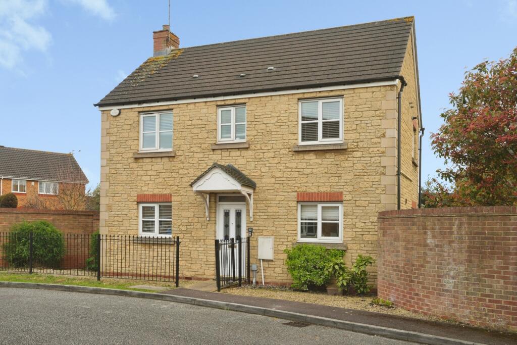 Main image of property: Wick Wick Close, Downend, Bristol, BS36