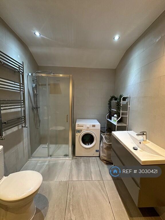 House in Harrow - View 5
