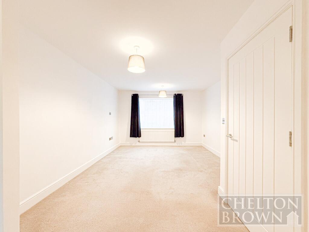 Apartment in Rushden, North Northamptonshire - View 4