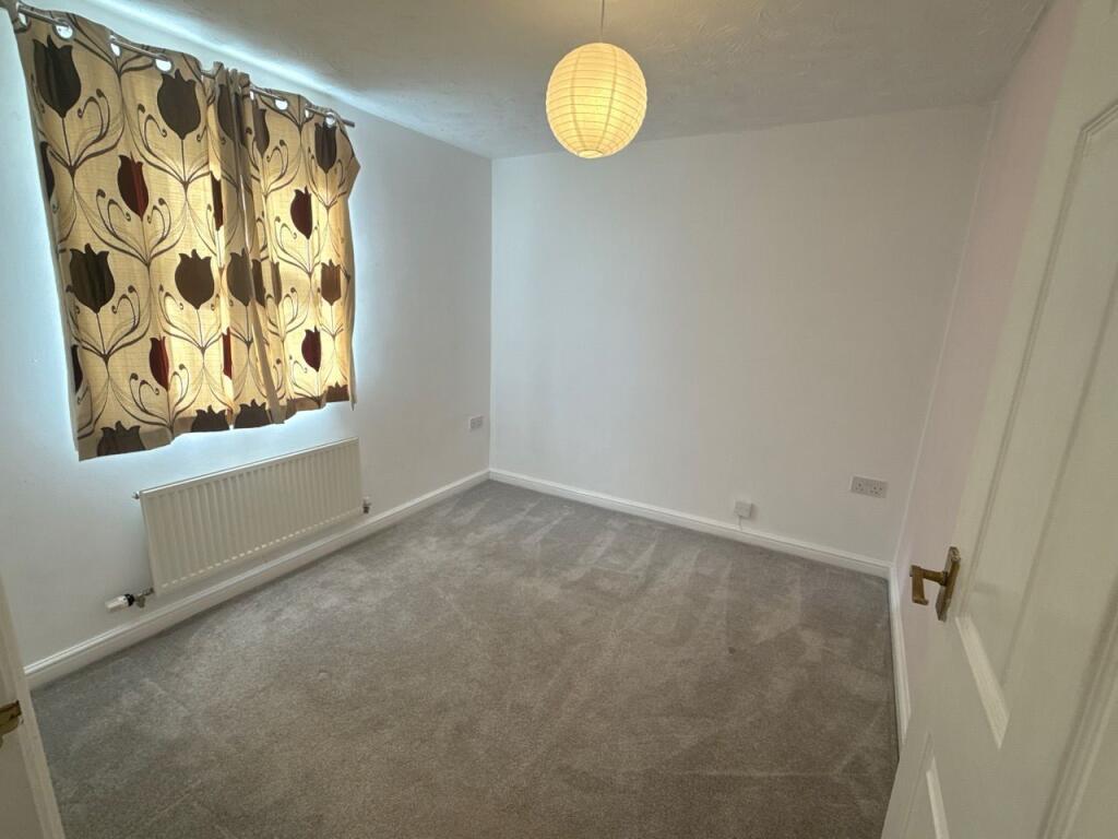 Apartment in Northampton - View 5