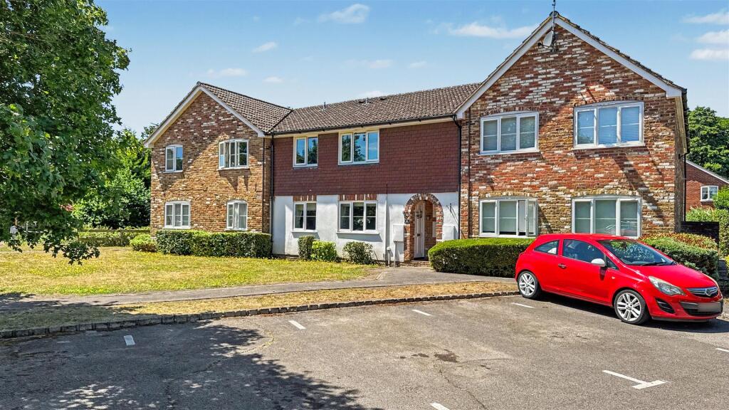 Main image of property: Broadhurst, Farnborough