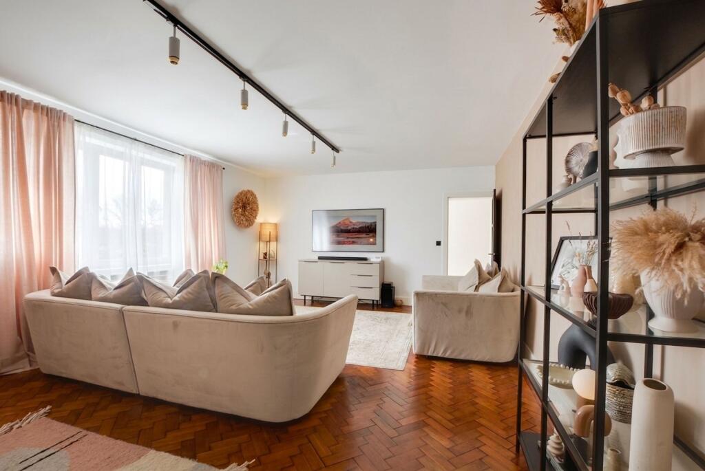 Ingarsby Drive, Evington, Leicester - More