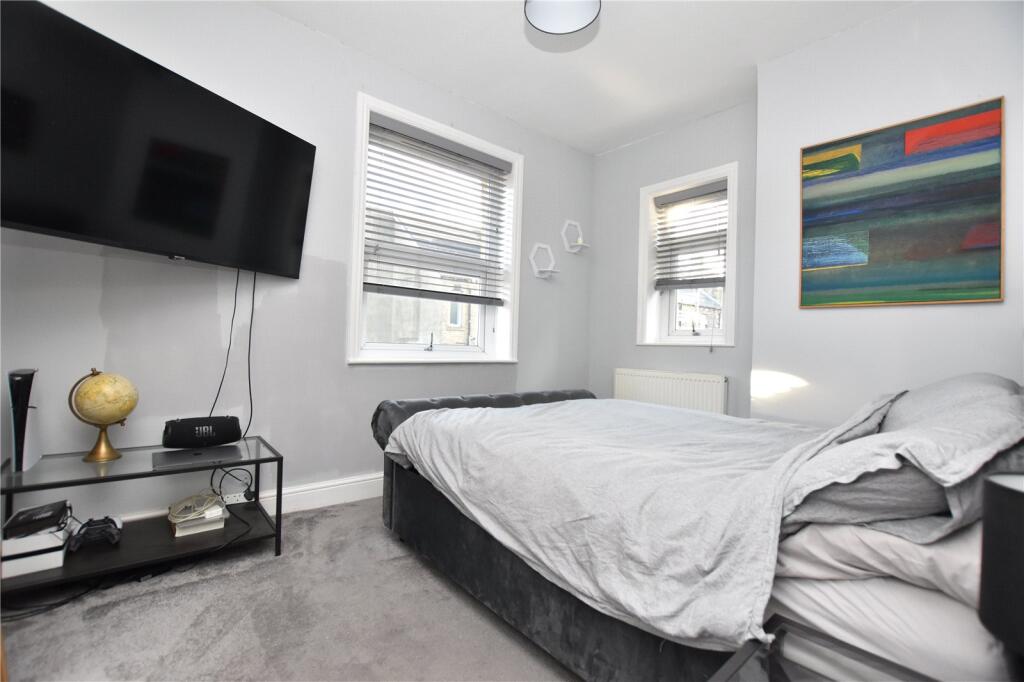 House in Leeds, Well Hill, Morley - View 5