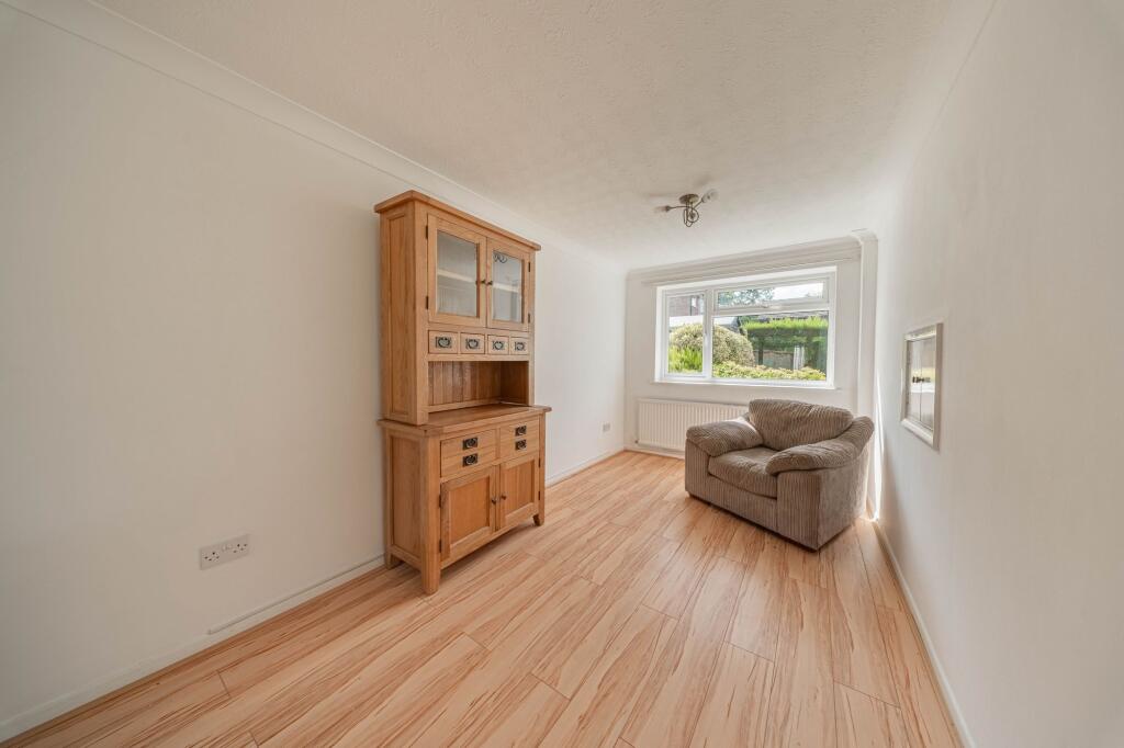 House in Haywards Heath - View 4