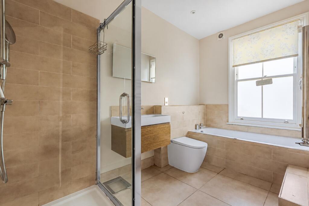Apartment in London, East Sheen - More