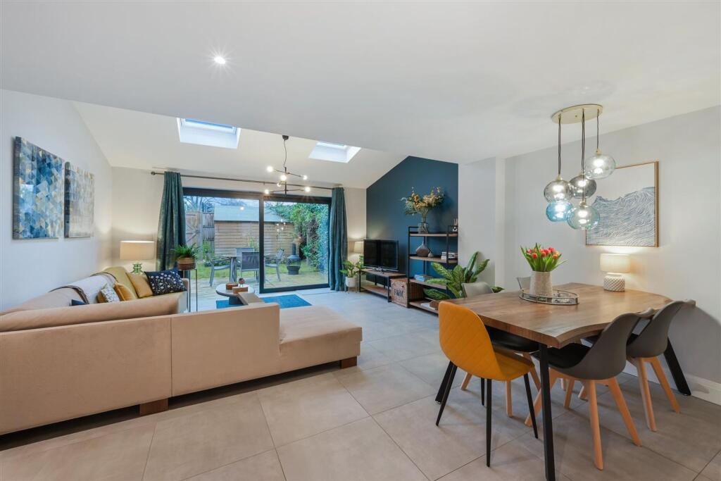 House in Kingston upon Thames - View 2