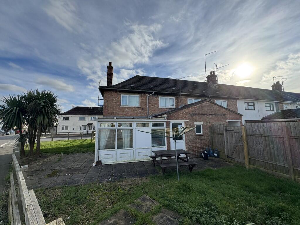 2 Smith Avenue, King's Lynn, Norfolk PE30 2BQ - View 2