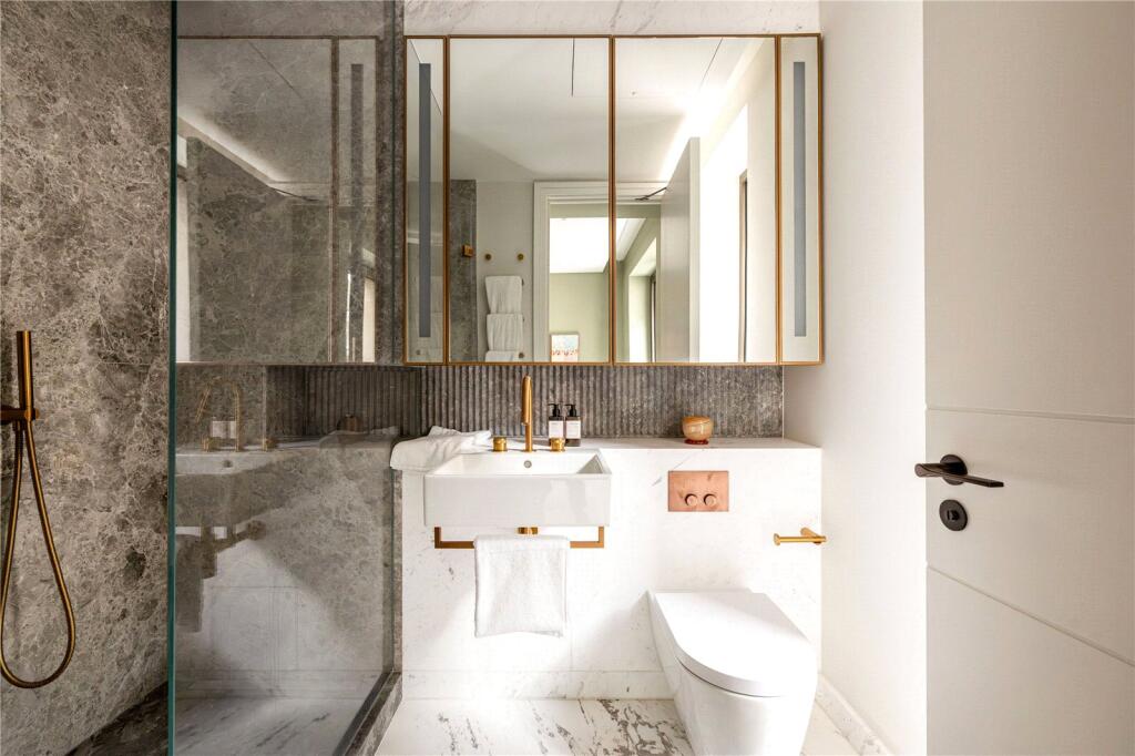 Apartment in London - View 5