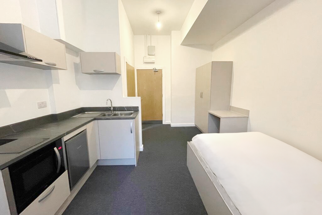 Apartment in Sheffield - View 4