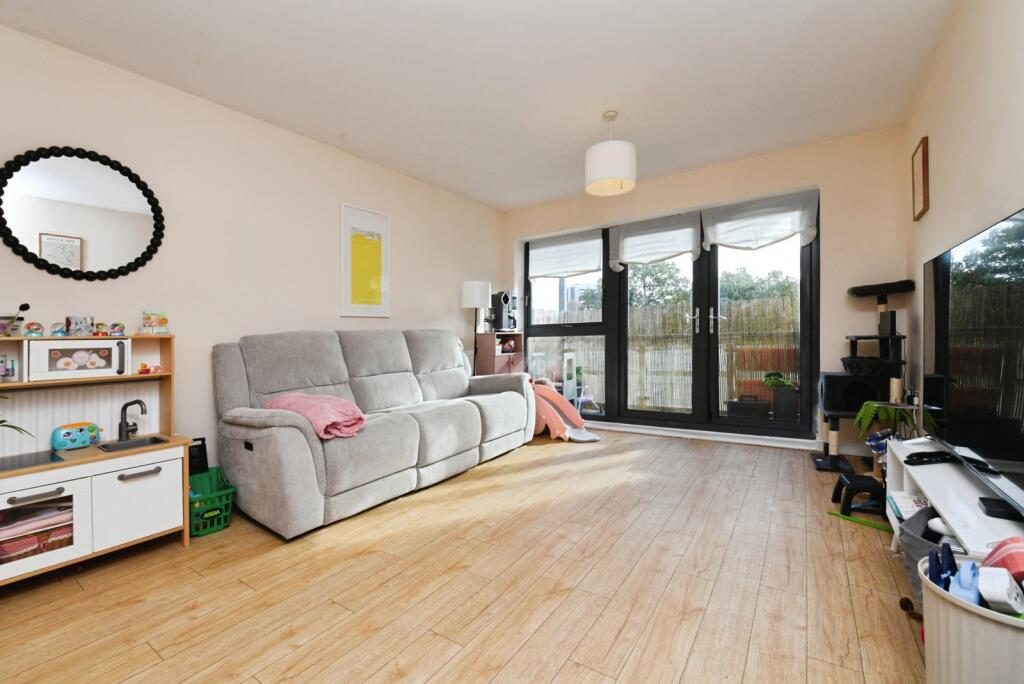 Rollason Way, Brentwood, Essex, CM14 photo 3