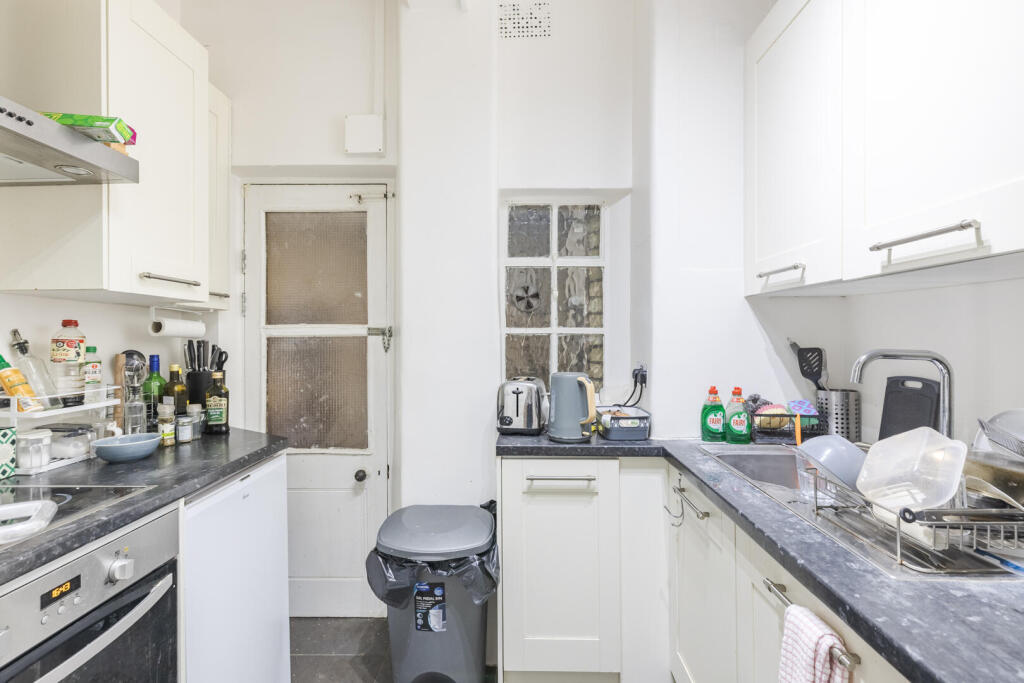 Apartment in London - View 3