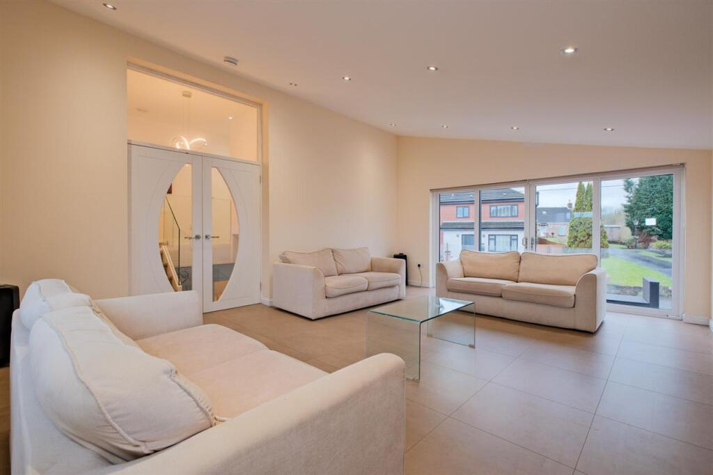 House in Blantyre, Wheatlands, High Blantyre - View 3