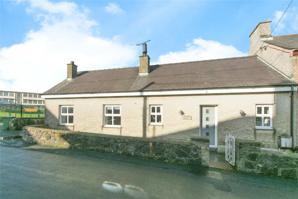 Main image of property: Pentrefelin, Amlwch, Isle of Anglesey, LL68