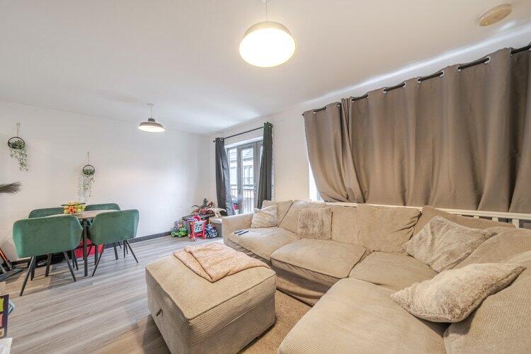 Main image of property: Ashby Wood Mews, Northampton, Northamptonshire, NN5