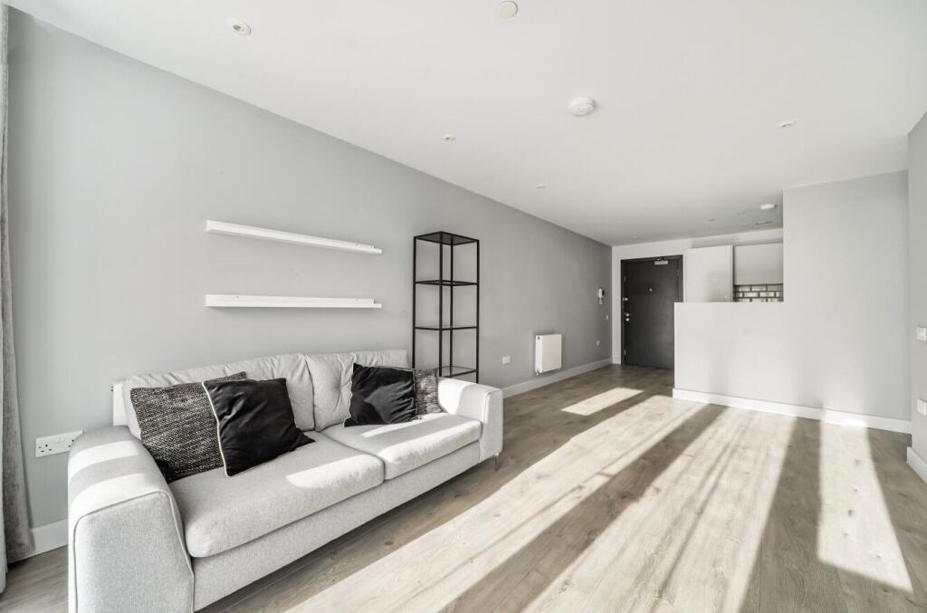 Apartment in Tandridge, Whyteleafe - View 3