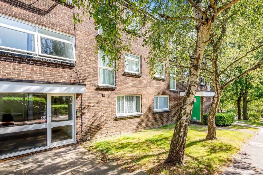 Main image of property: Woodpecker Mount, Pixton Way, Croydon, CR0