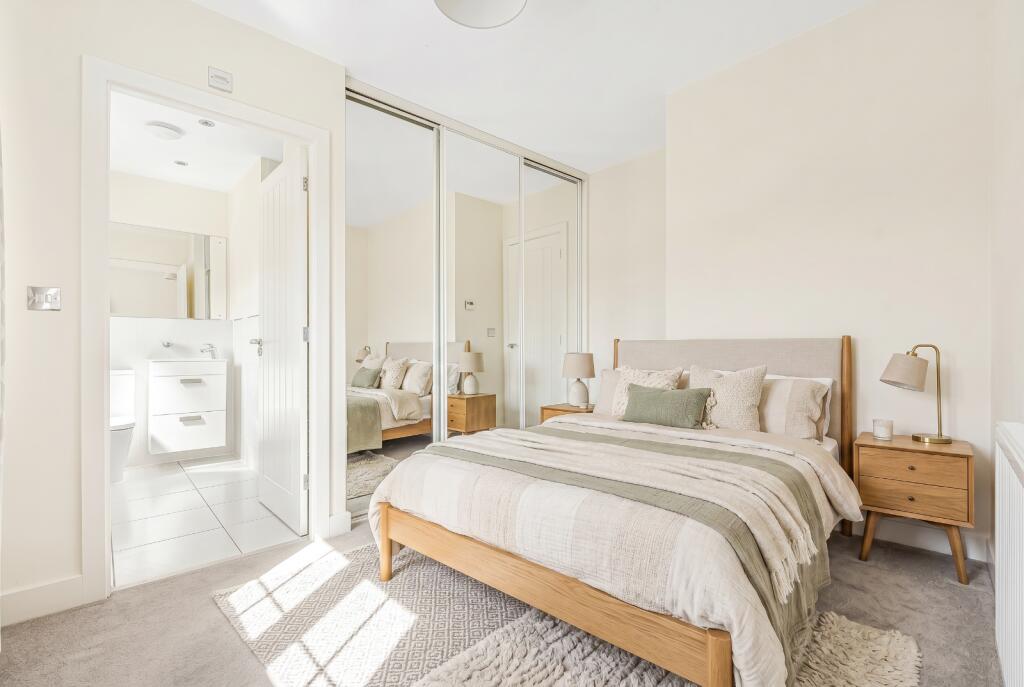 Drovers Crescent, Thame, Oxfordshire, OX9 photo 4