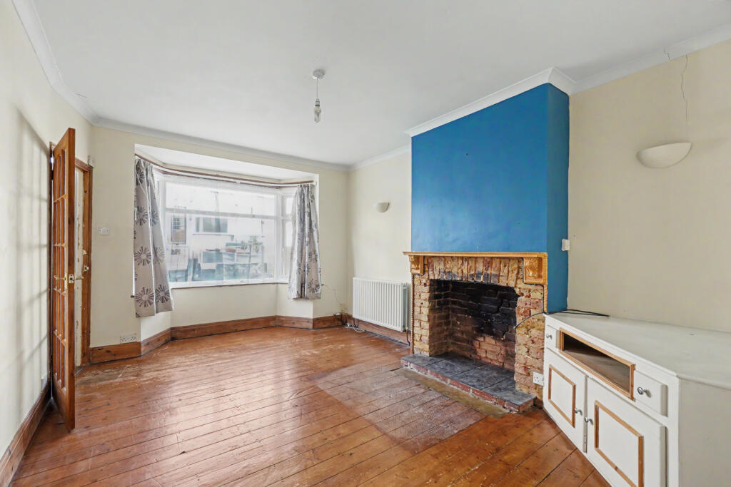 House in Chatham, Medway - View 3