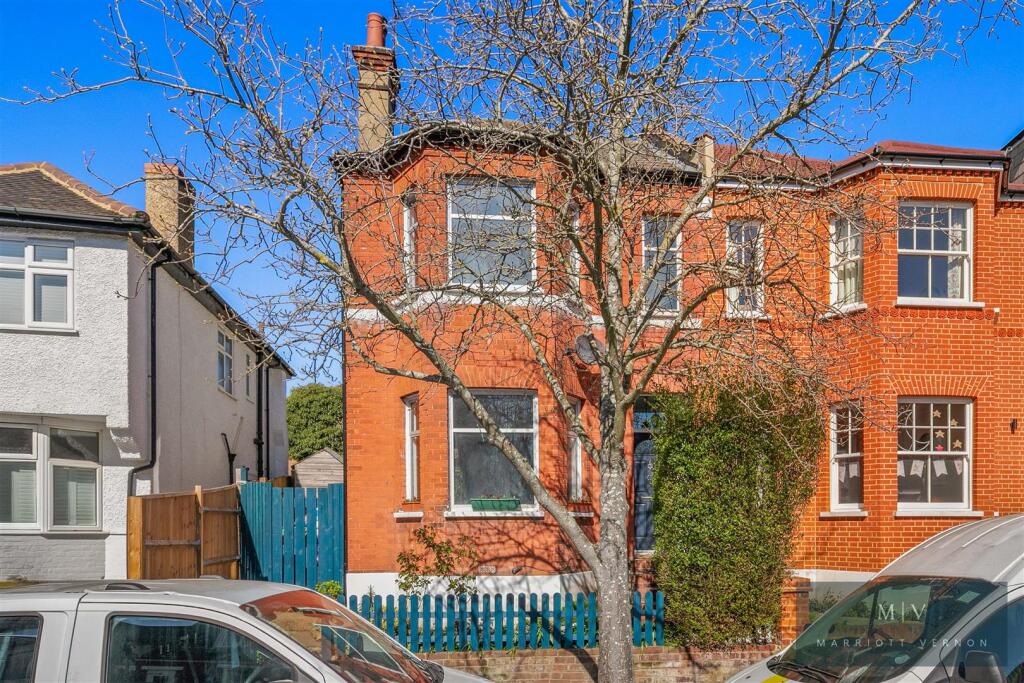 Main image of property: Temple Road, Croydon