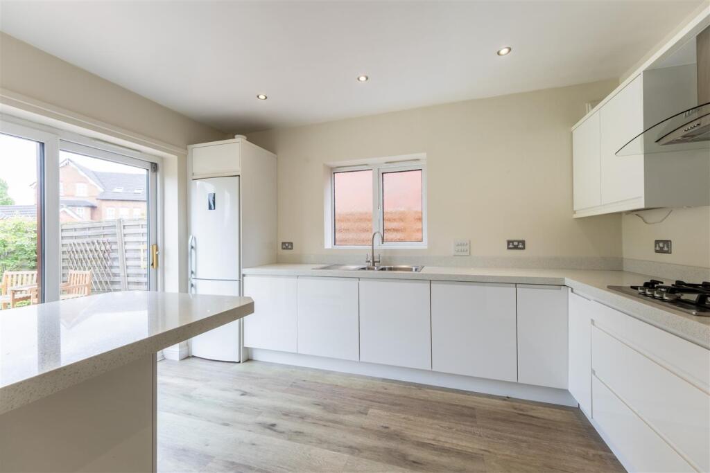 Monarch Drive, Northwich photo 3