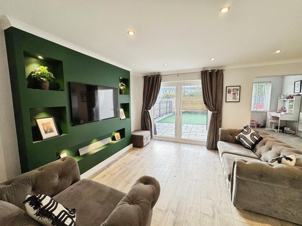 House in Reading, Wokingham - More