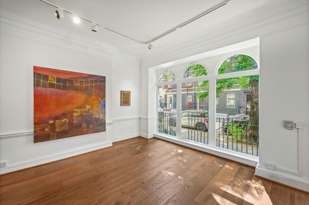 bedroom 5.jpg