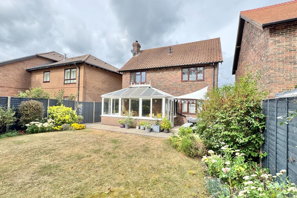 House in Fareham, Locks Heath - View 4