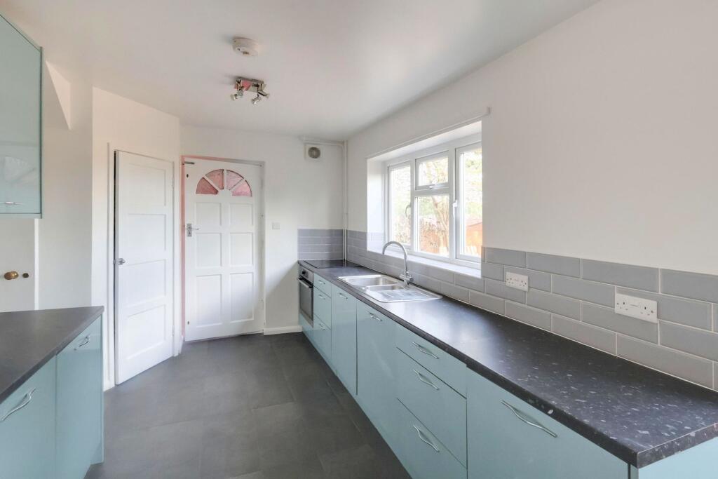 House in London - View 5