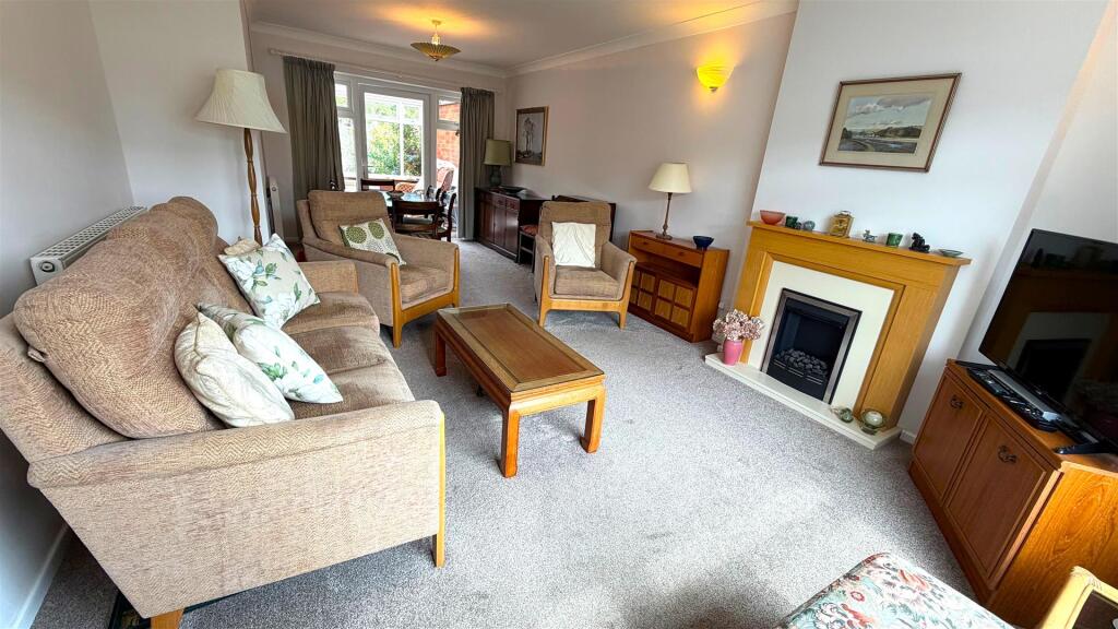 House in Worcester, Dines Green - View 2