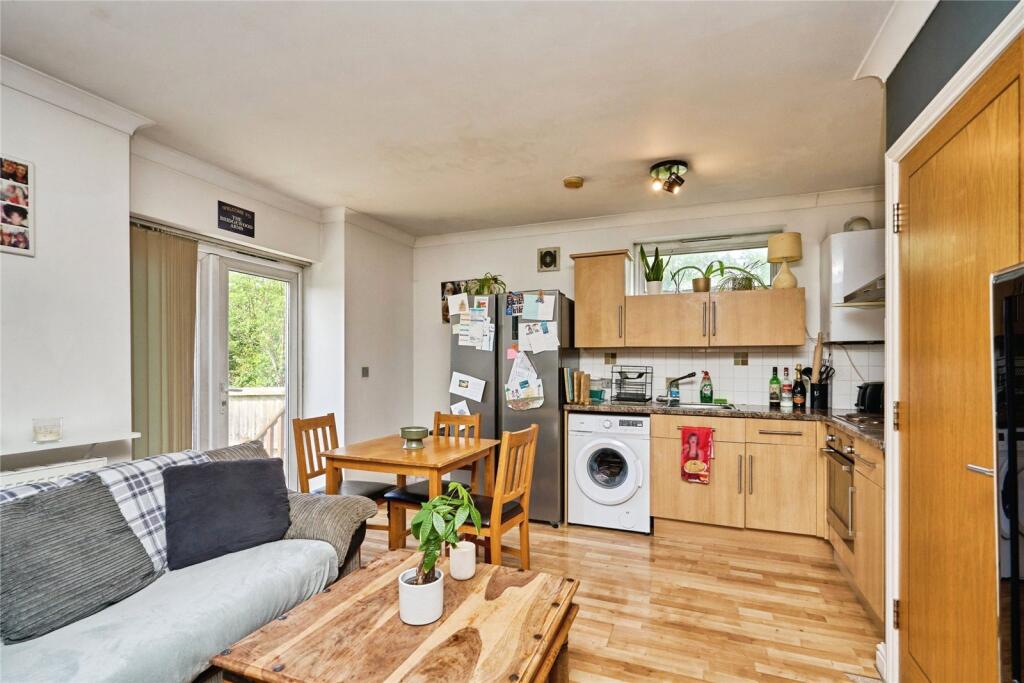 Apartment in Ryde, Isle of Wight - View 4
