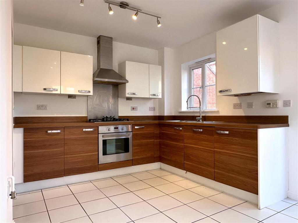 House in Newark and Sherwood, Newark - More