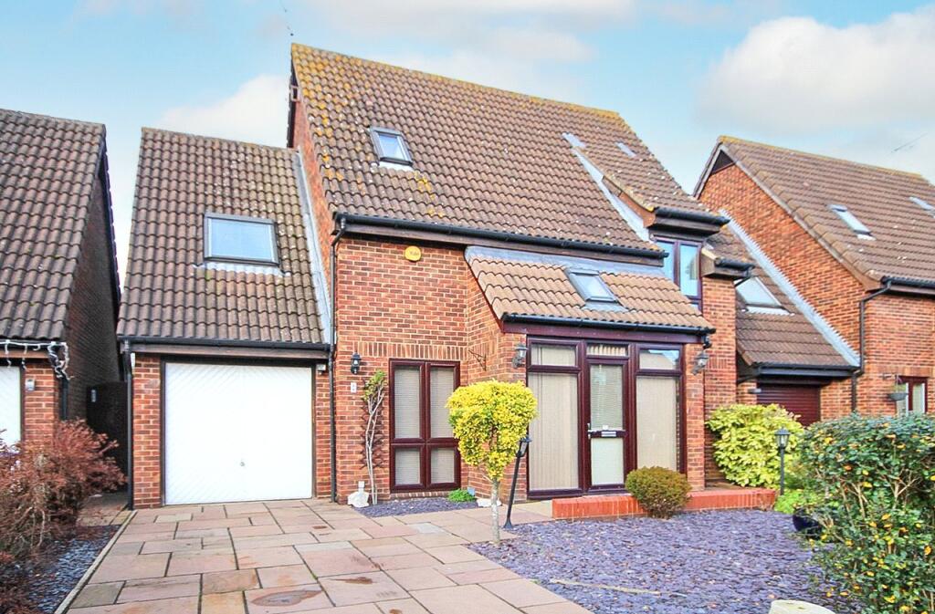 Main image of property: Hunsdon, Welwyn Garden City, AL7