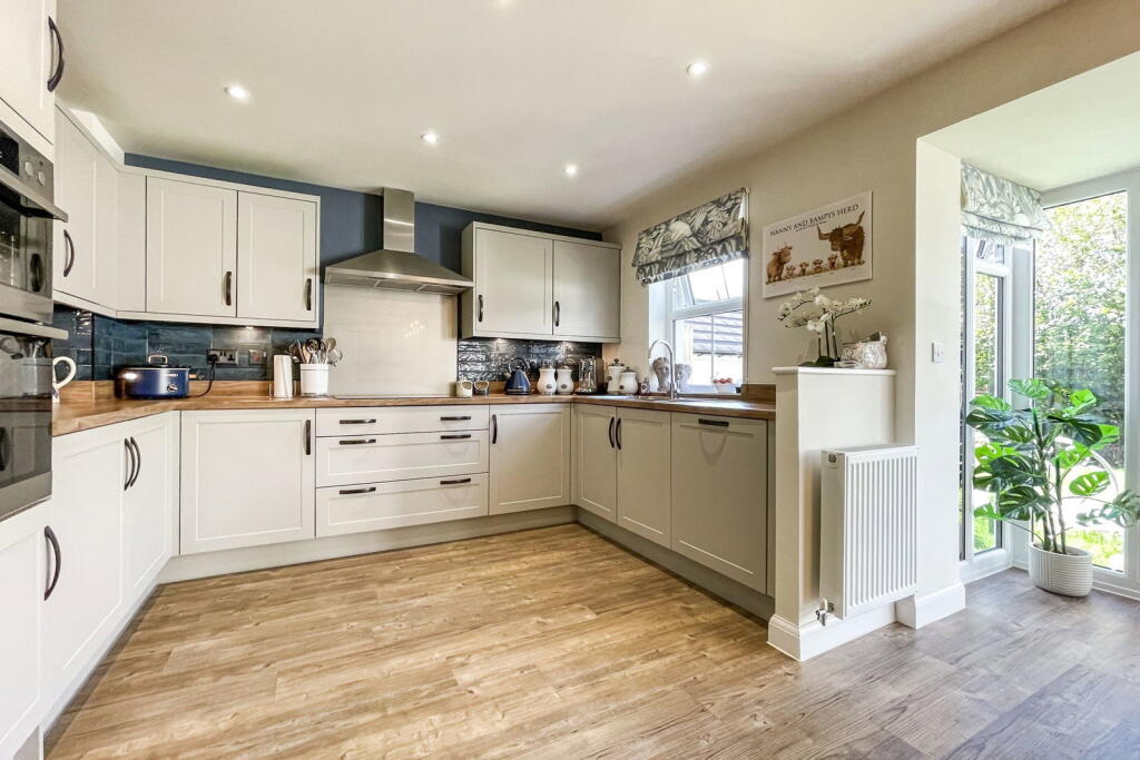 House in Plymouth - View 5