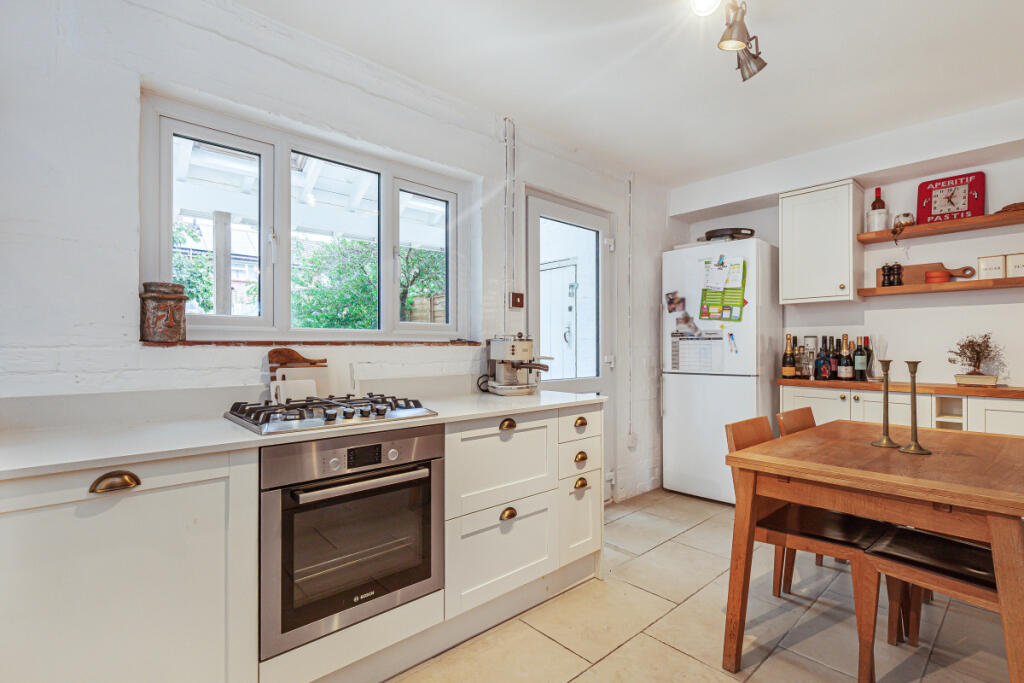 House in Oxford, Donnington, East Oxford - More