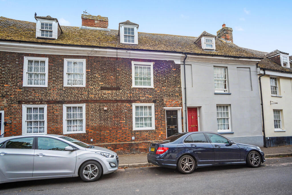 1-bed terraced on 89 High Street, Queenborough, Kent, ME11 5AG, £135,000