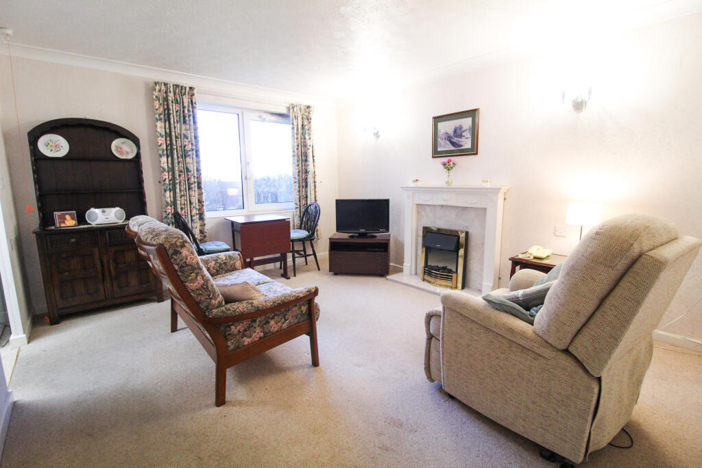 Flat  Rectory Court, Marple photo 2