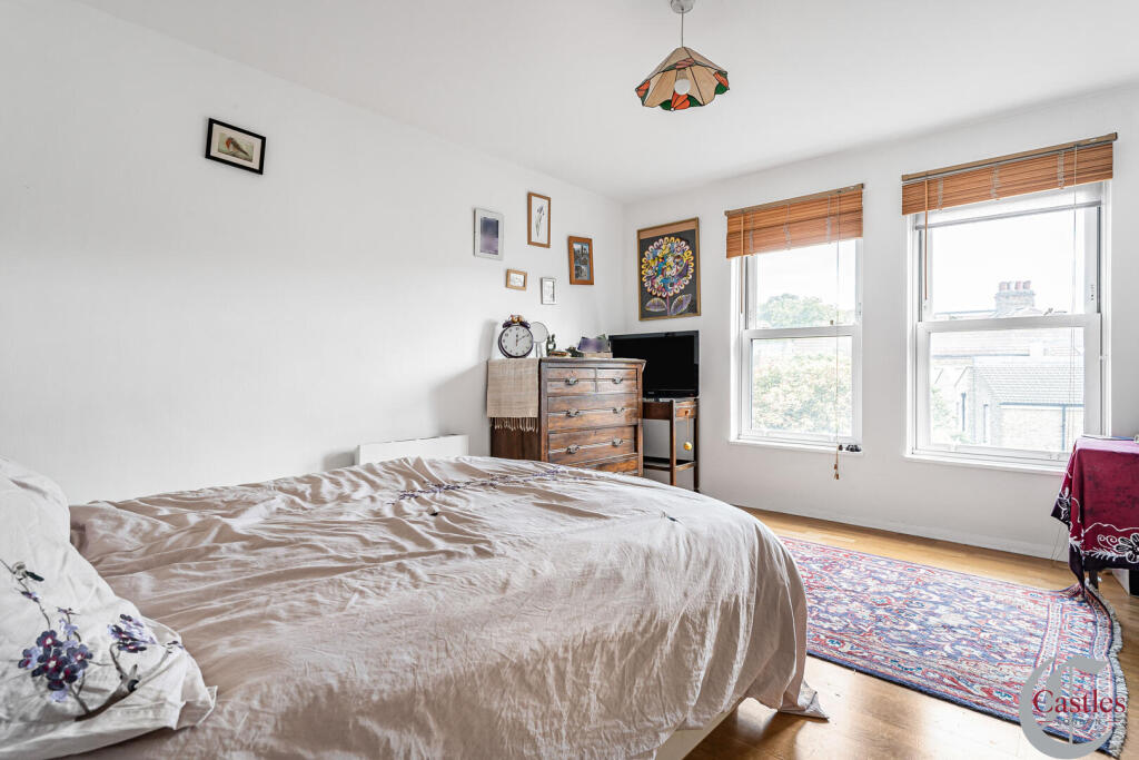Apartment in London, Victoria Park Village, Hackney - View 5