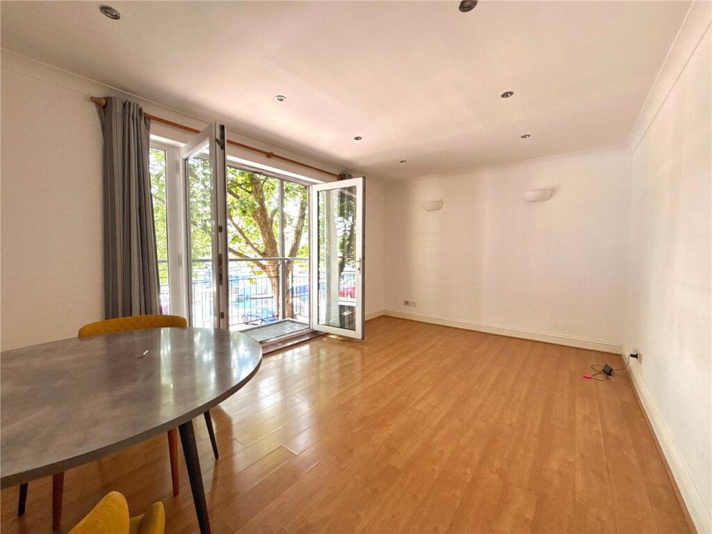 Apartment in London - View 5