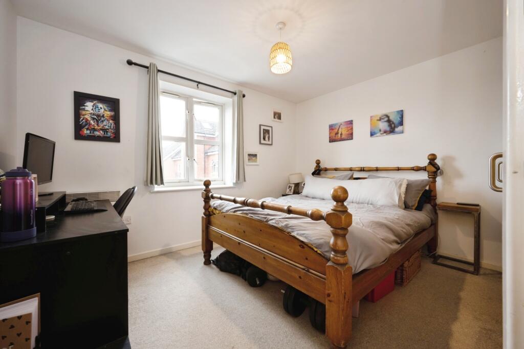 Apartment in Milton Keynes, Bedford - View 3