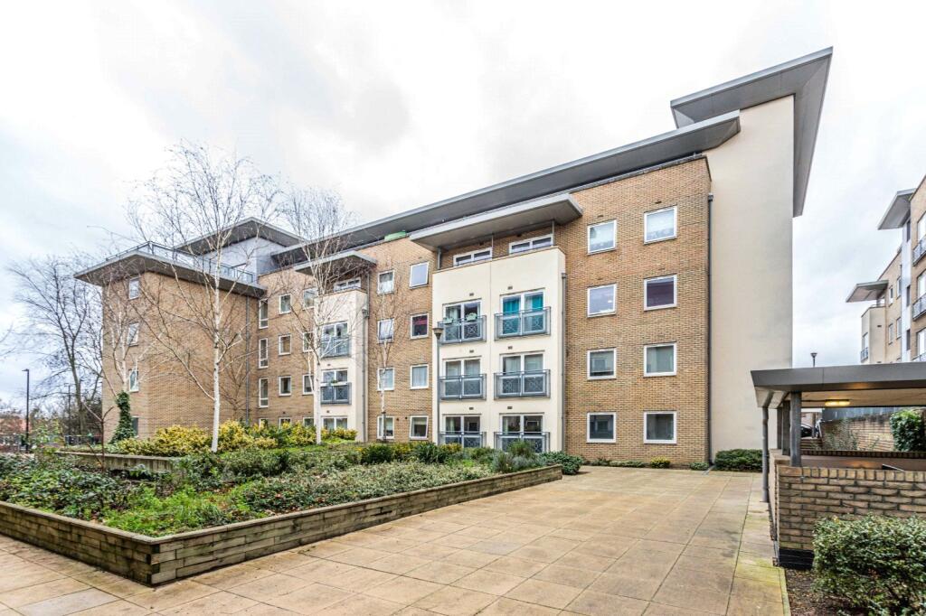 Main image of property: Cline Road, London, N11