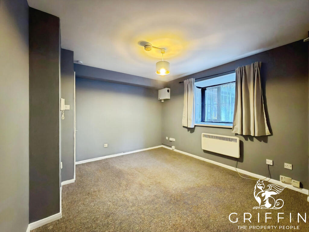 Apartment in Romford - View 2
